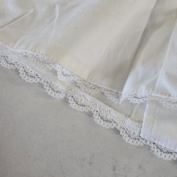 Cupshe Cream Sleeveless Blouse with Button Detail - Picture 11 of 16